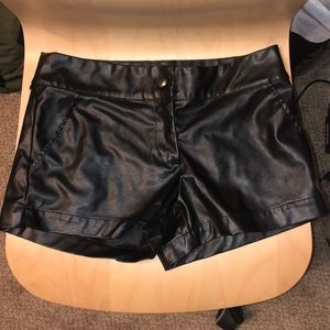 🕷Black Leather Shorts🕷